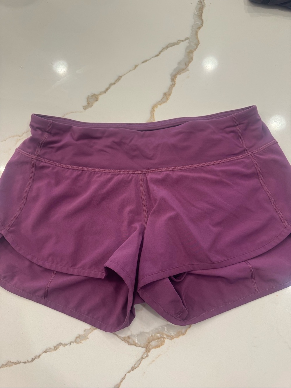 Lululemon Women’s Speed Up Shorts Size 4